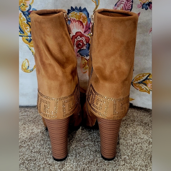 Italina Camel Zip Embellished Boot, Size 6.5 - Picture 4 of 12
